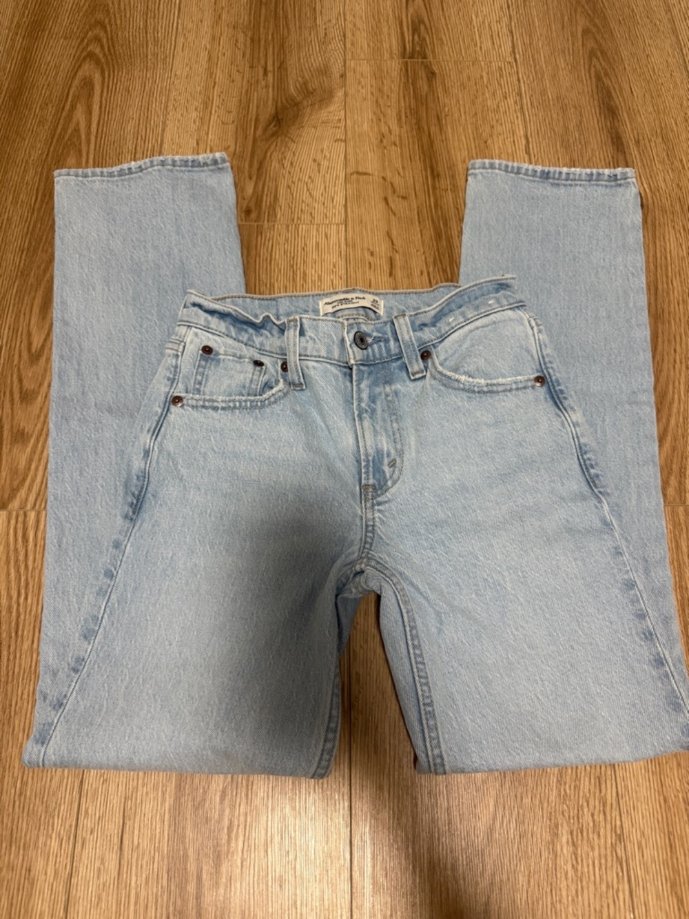 Abercrombie 90s Straight Jeans – Size 23 (new) - Picture 2 of 5